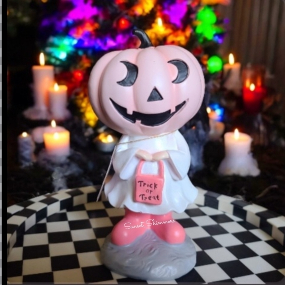 Goblin & Ghoul Pink Pumpkin Trick Or Treat Girl Halloween Decor TikTok 8.5" NEW